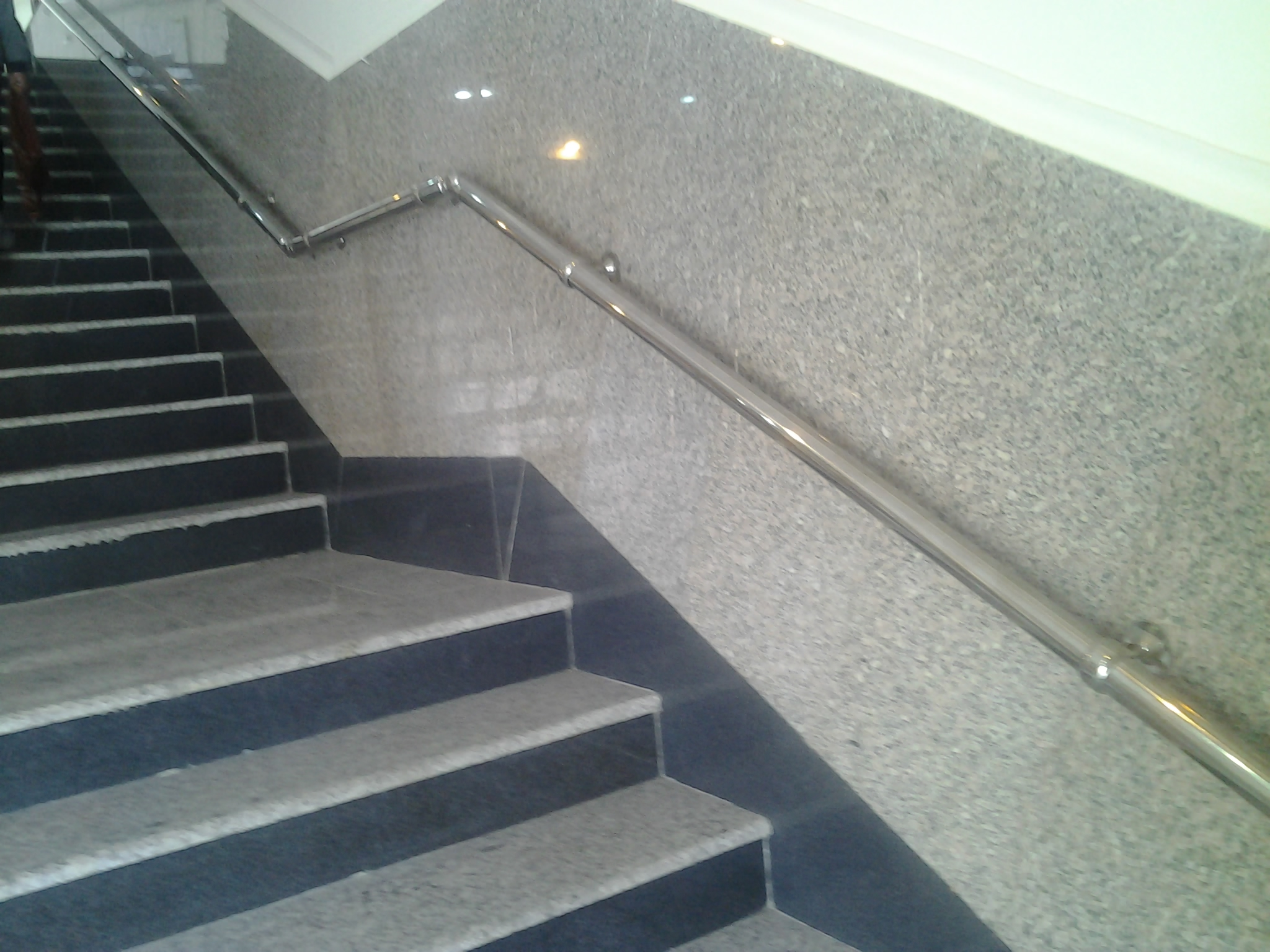 هندریل(بست دیواری)