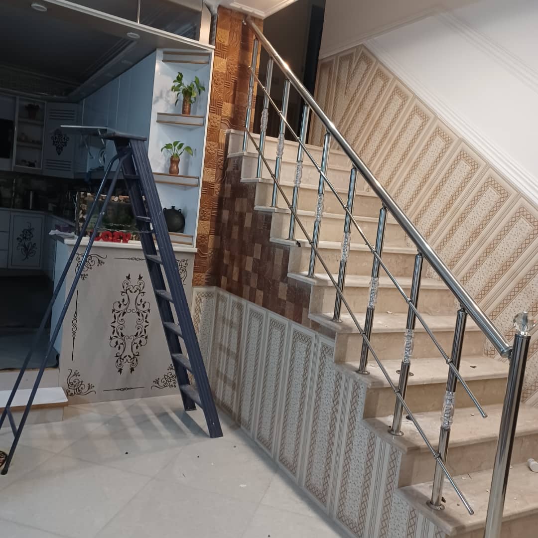 نرده های وسط پلکسی حبابی